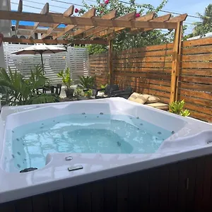 Atlantis Casa Boutique , Con Jacuzzi Cerca De La Playa San Andrés