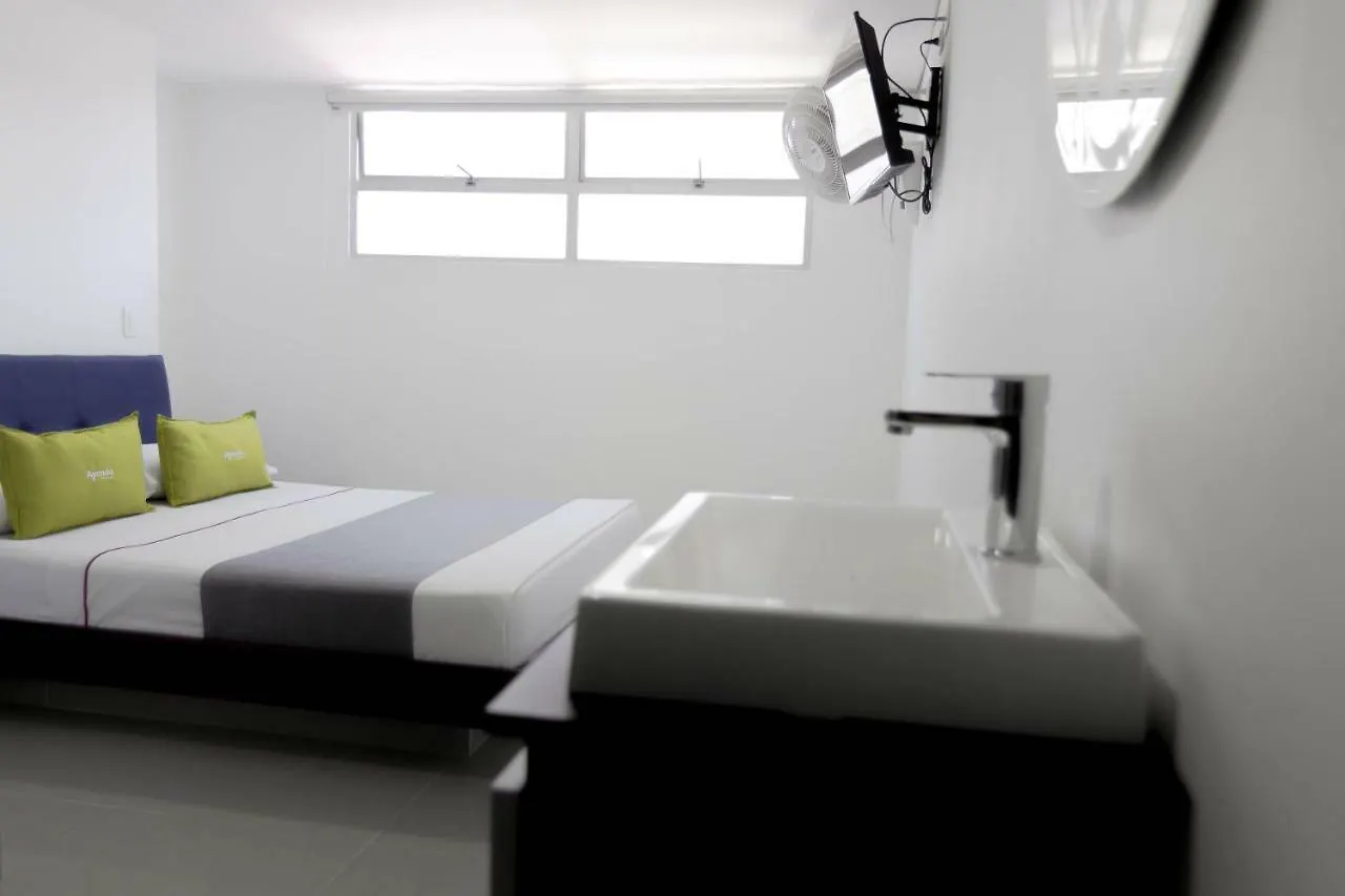 3H Hotel Centro Historico Medellín 3*,  Colombia